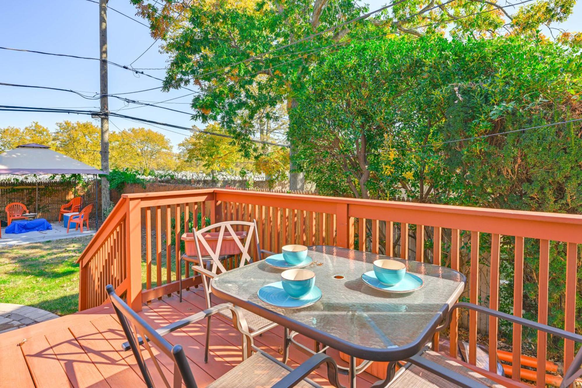 Central Elmont Studio With Great Outdoor Space! Exterior photo